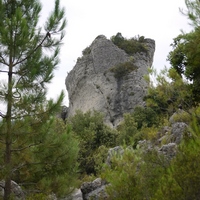 Photo de France - Le Cirque de Mourèze et le Lac du Salagou